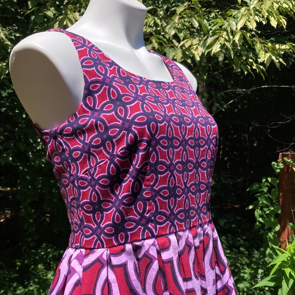 Maroon, purple and white fit and flare pleated skirt dress, button back, size 6 - Picture 5 of 6